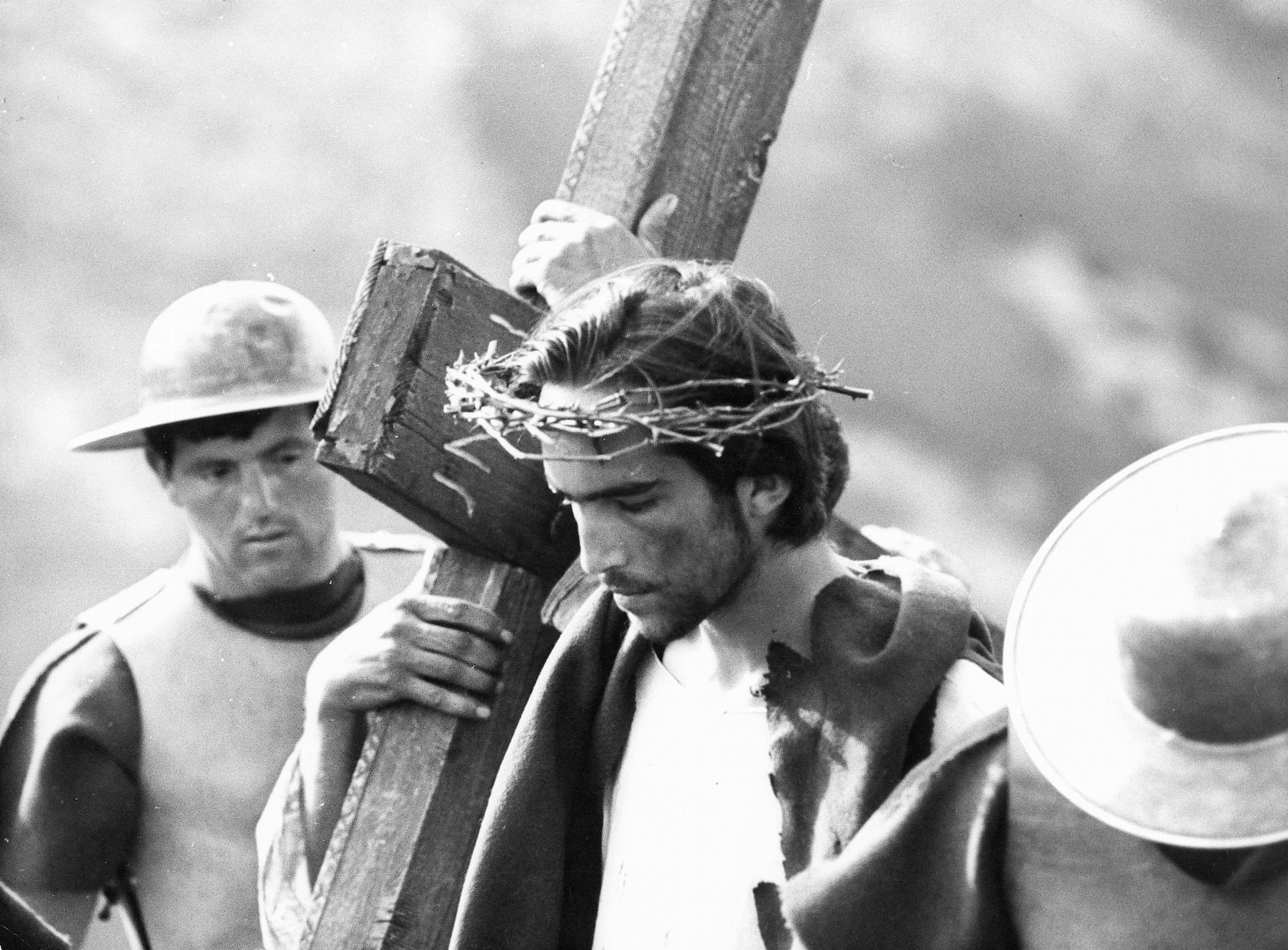 Il-Vangelo-secondo-Matteo-Enrique-Irazoqui-in-una-scena-del-film